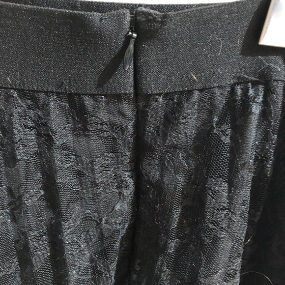 Floral Lace Skirt - Picture 3 of 4